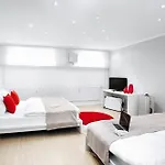 Concept Living Serviced מלון דירות