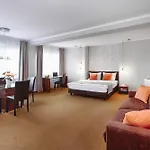 Concept Living Serviced מלון דירות 4*