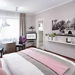 Concept Living Serviced 4* מינכן