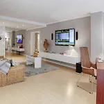 Concept Living Serviced מלון דירות 4*