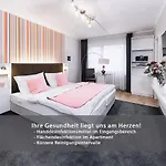מלון דירות Concept Living Serviced