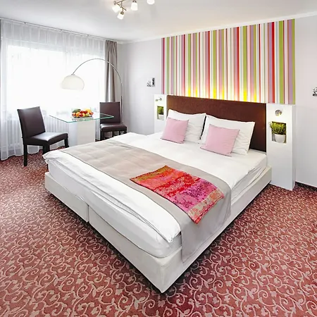 מלון דירות Concept Living Serviced