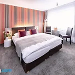 Concept Living Serviced 4*